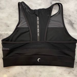 ZYIA Black All Star Bra. Size L.